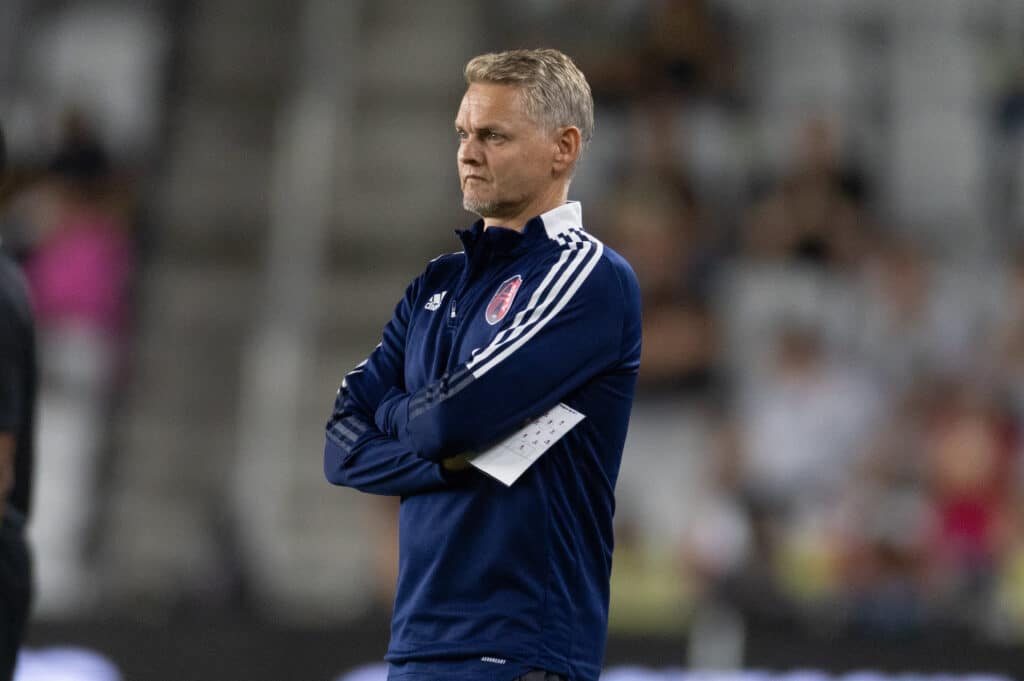 St. Louis City head coach Bradley Carnell in the first half against theColumbus Crew