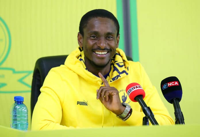 Five facts every Sundowns fan must know about Rhulani Mokwena Rhulani Mokwena, coach of Mamelodi Sundowns