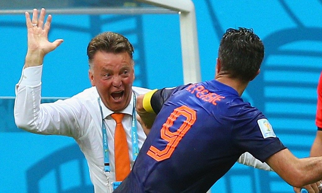 Robin Van Persie Sacking By Louis Van Gaal