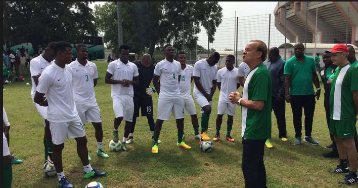 Rohr Arrives Nigeria